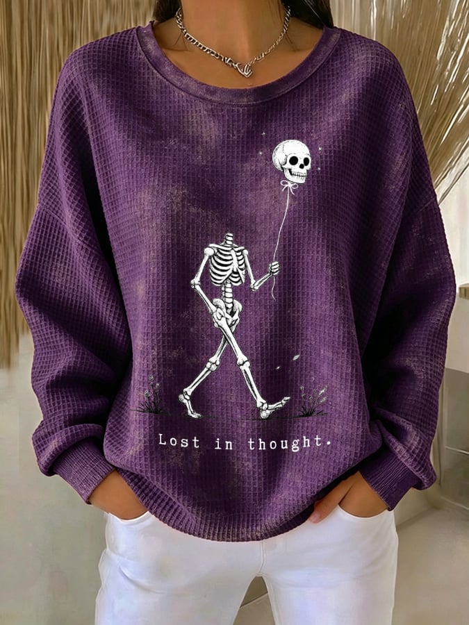 Women's Retro Halloween Lost In Thought. Printed Sweatshirt