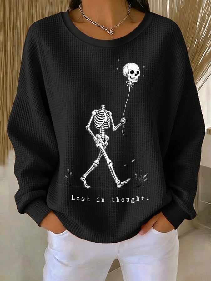 Women's Retro Halloween Lost In Thought. Printed Sweatshirt