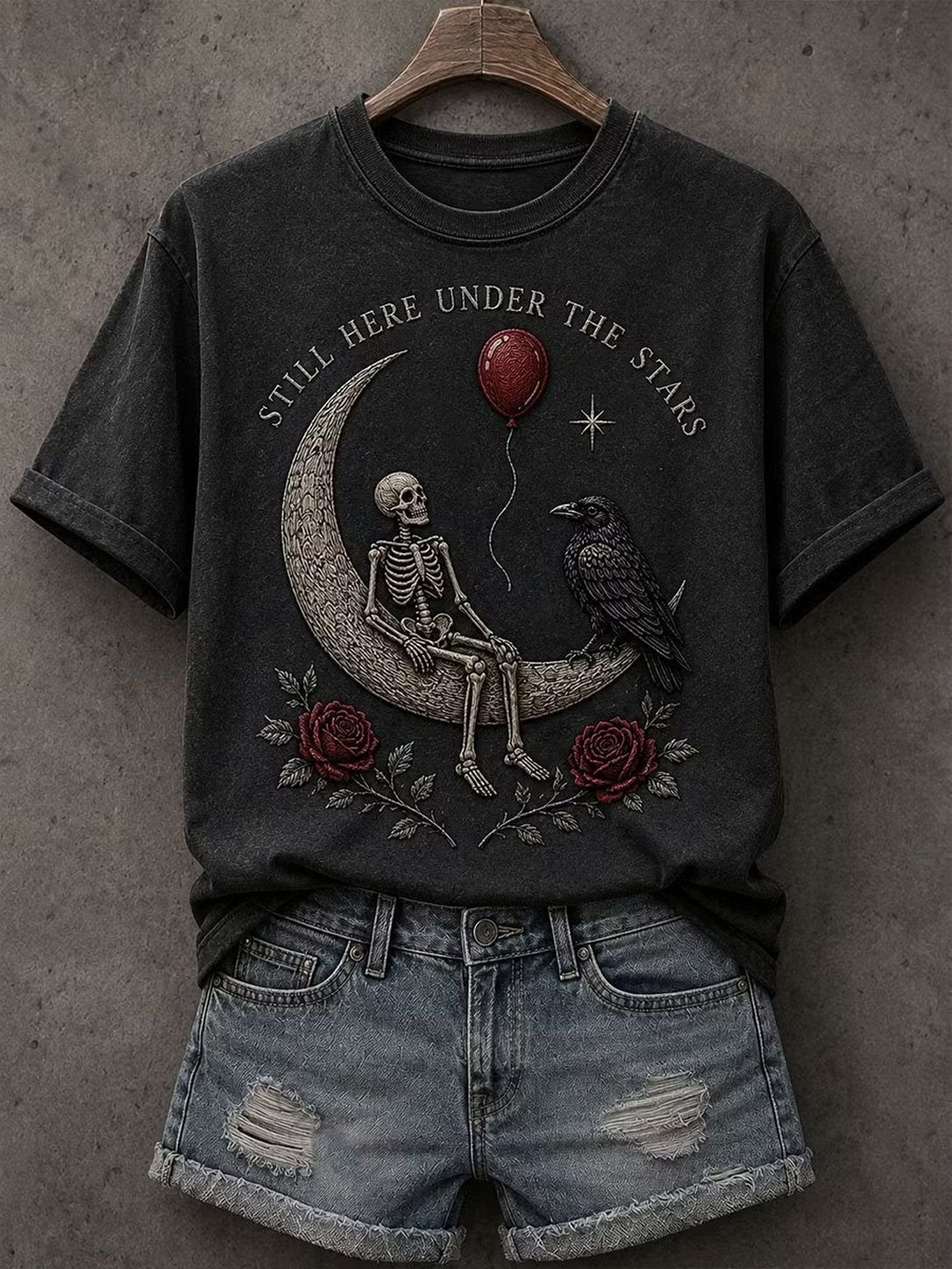 Women's Skull And Raven Print T-Shirt (Dark Humor Style)